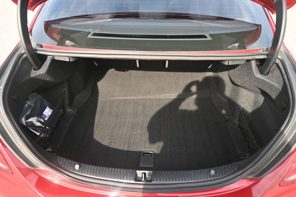 2018 Mercedes-Benz C-Class - $15,500