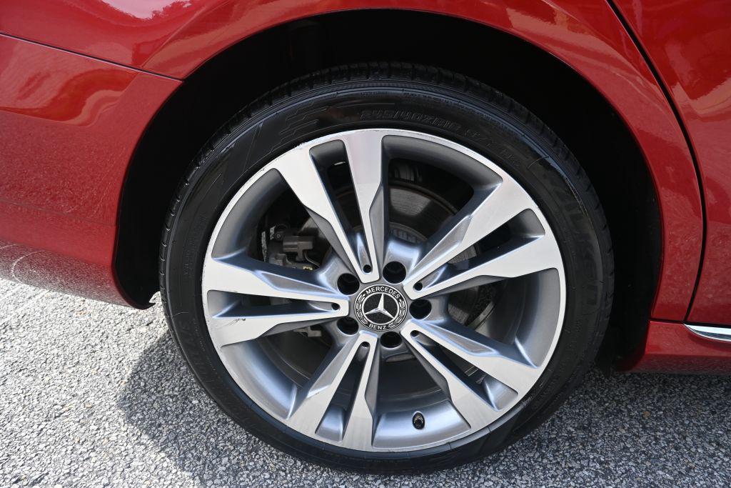 2018 Mercedes-Benz C-Class - $15,500
