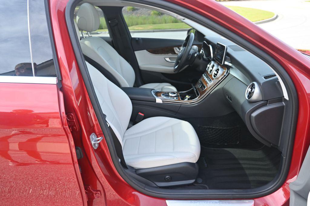 2018 Mercedes-Benz C-Class - $15,500