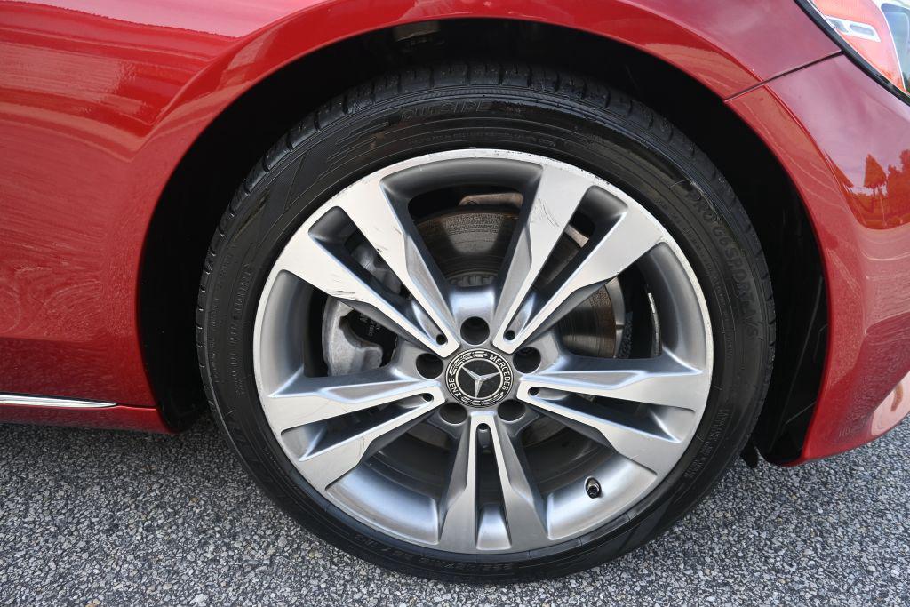 2018 Mercedes-Benz C-Class - $15,500