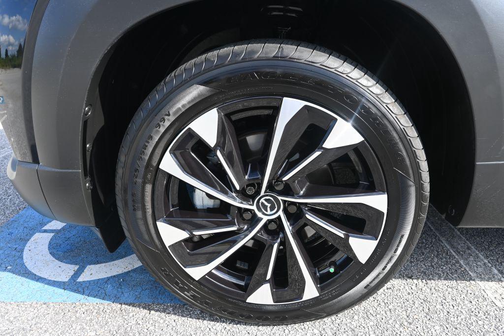 2025 MAZDA CX-5 - $32,800