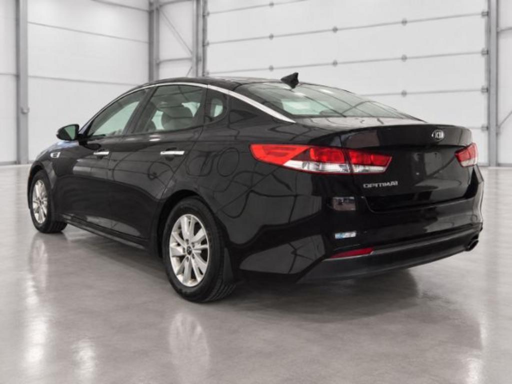 2017 Kia Optima - $9,900