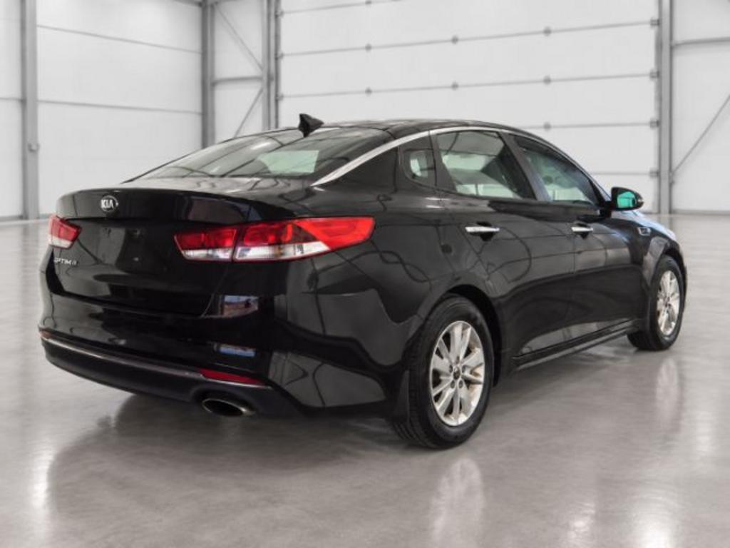 2017 Kia Optima - $9,900