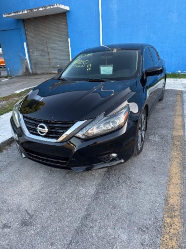 2016 Nissan Altima 2.5 SR photo