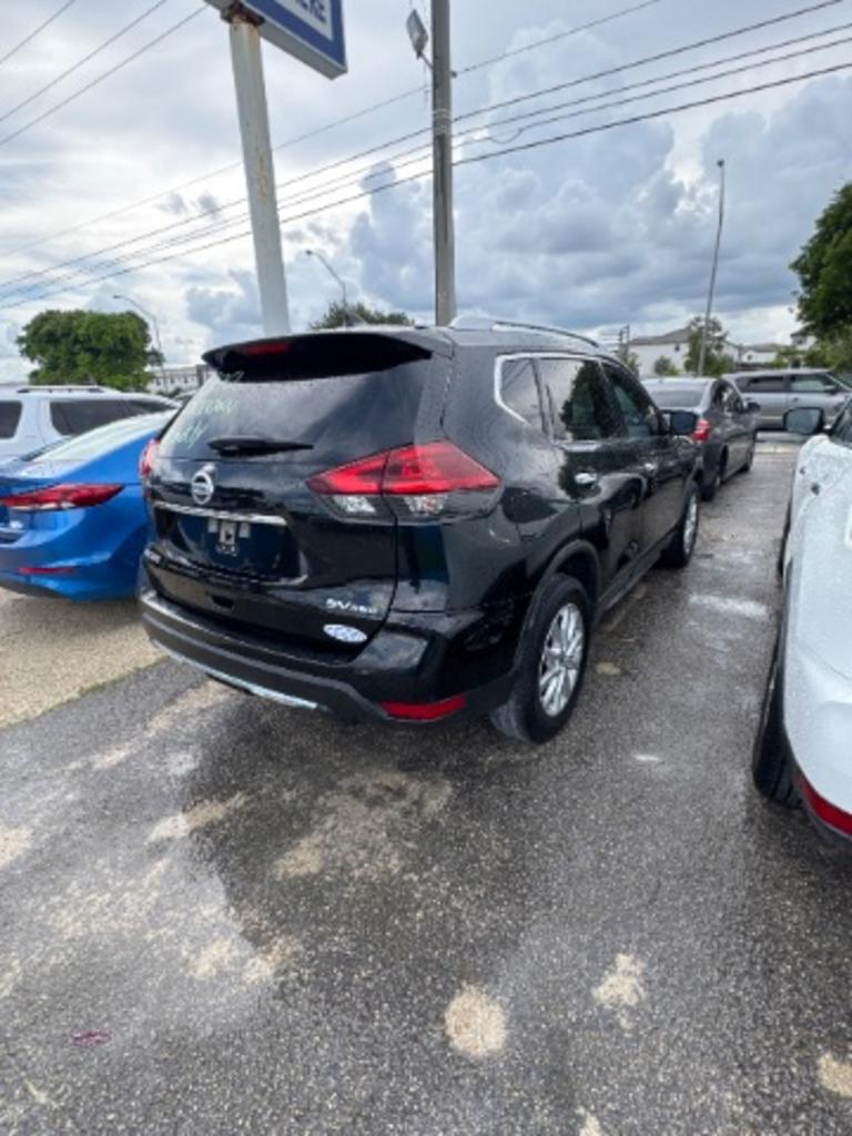 2018 Nissan Rogue - $11,800