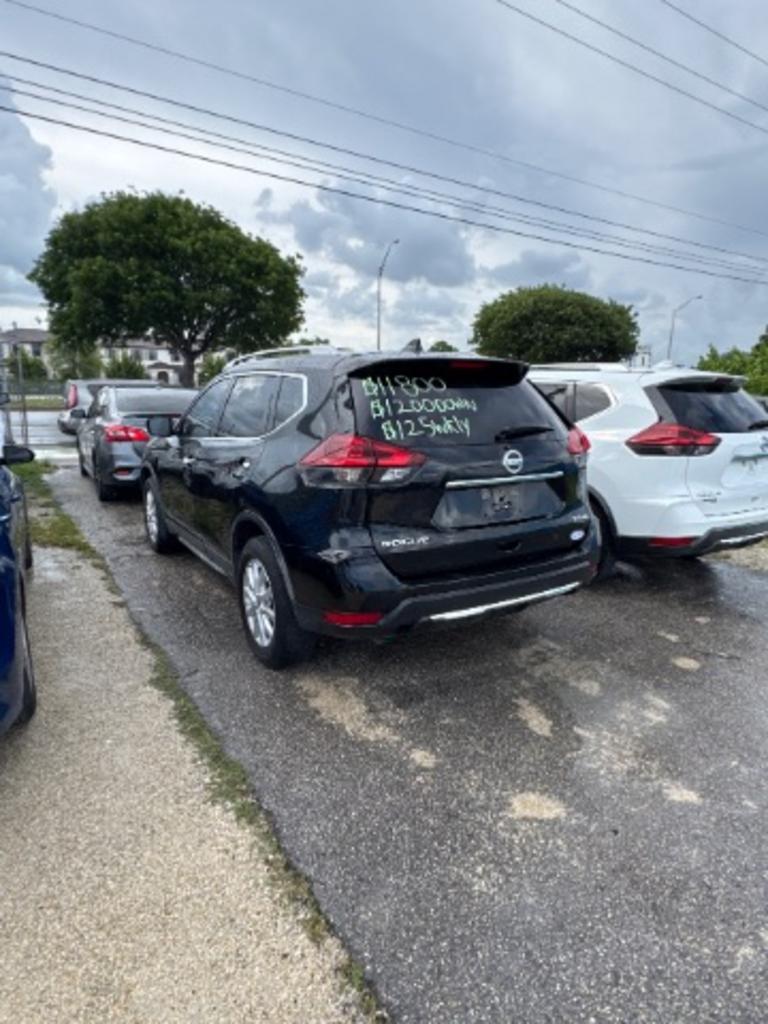 2018 Nissan Rogue - $11,800