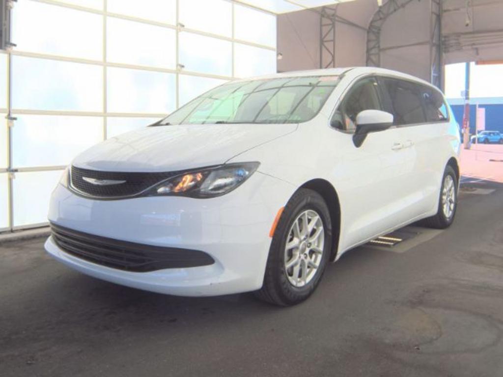 2017 Chrysler Pacifica - $12,800