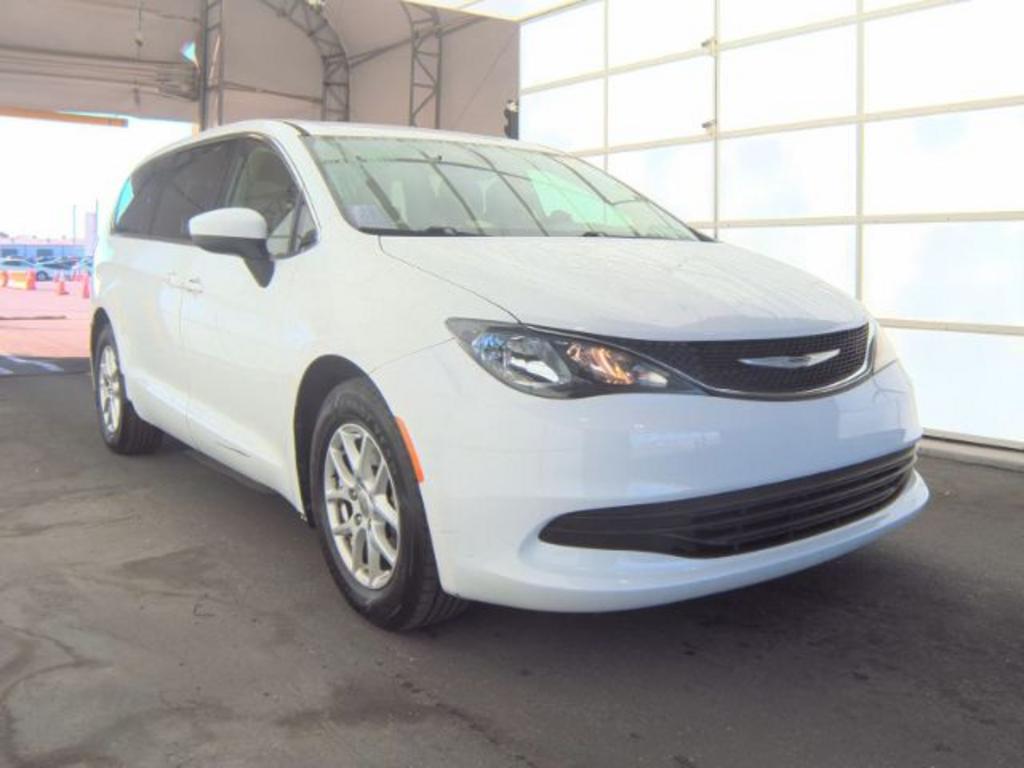 2017 Chrysler Pacifica - $12,800
