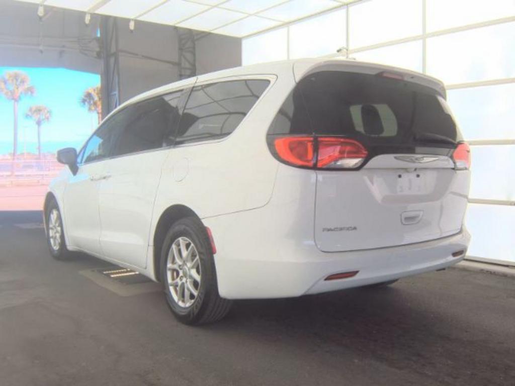 2017 Chrysler Pacifica - $12,800