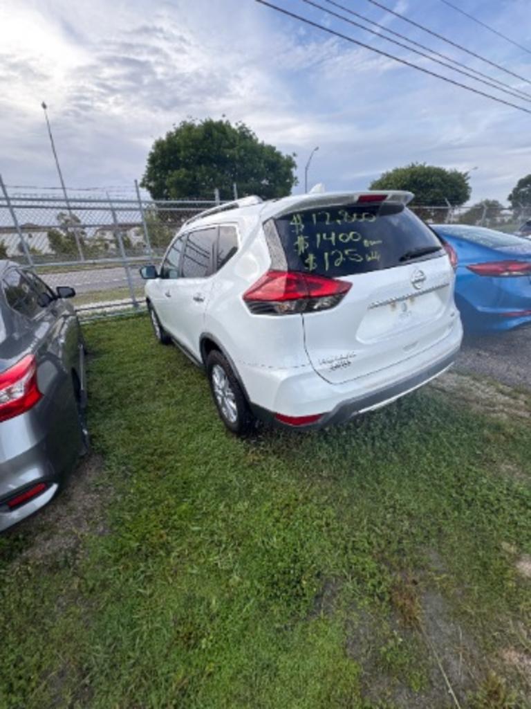 2018 Nissan Rogue - $12,800