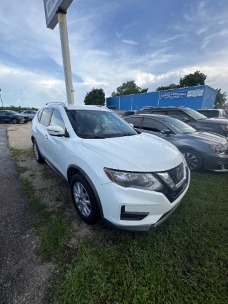 2018 Nissan Rogue - $12,800