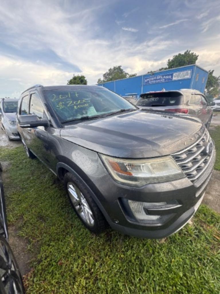 2017 Ford Explorer - $16,800