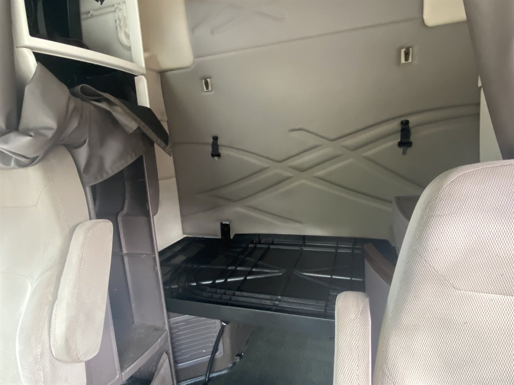 2015 Volvo VNL
