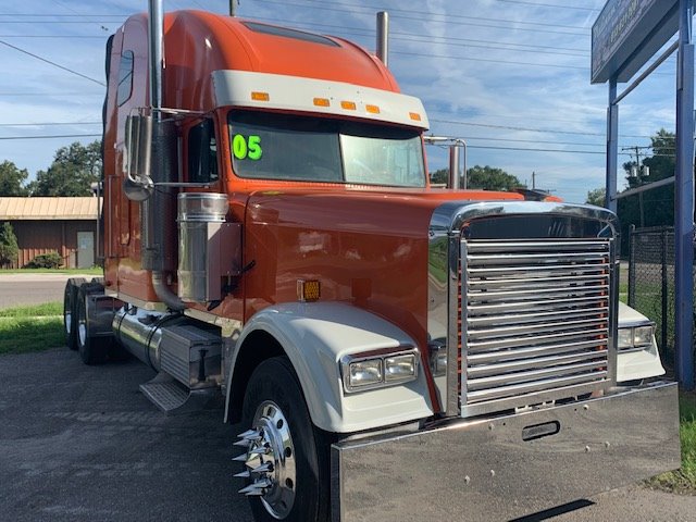 2005 Freightliner Classic XL 