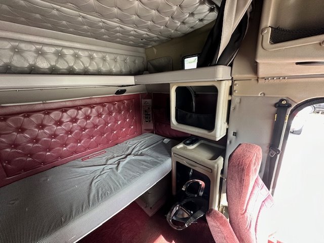2000 International 9200