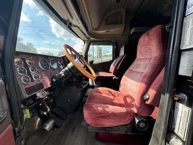 2000 International 9200