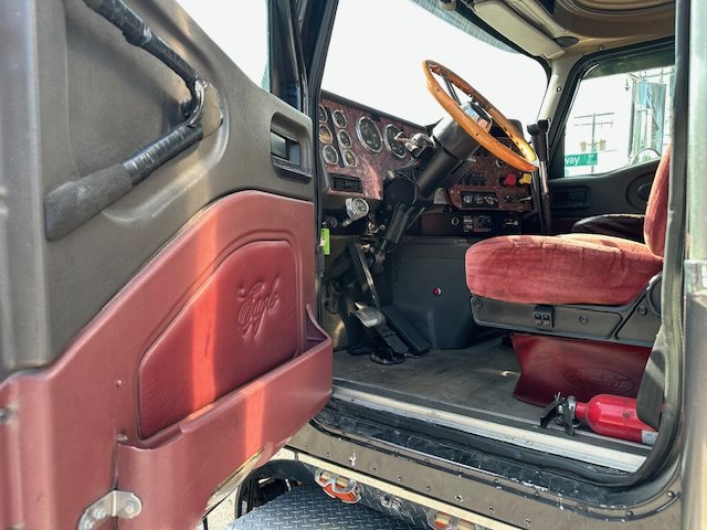 2000 International 9200