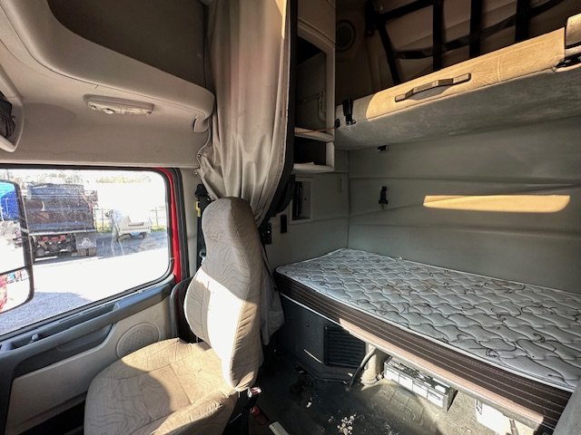 2012 Volvo Vnl