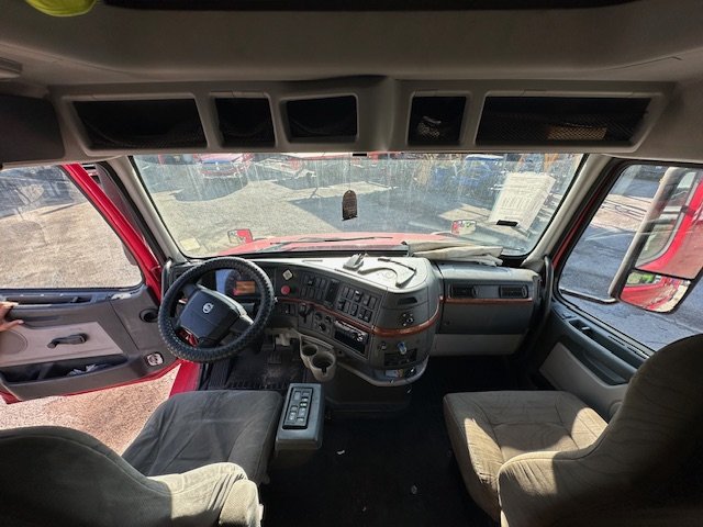2012 Volvo Vnl