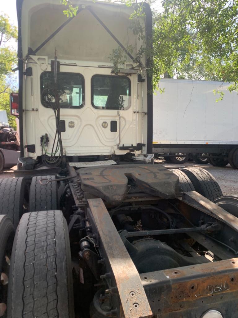 2016 Freightliner Cascadia