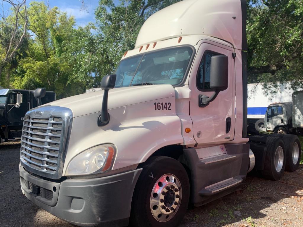 2016 Freightliner Cascadia