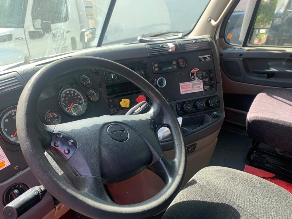 2016 Freightliner Cascadia