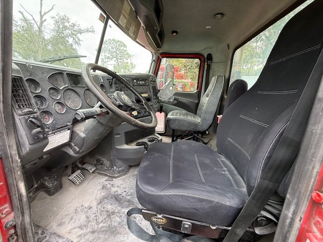 2013 Mack R Model