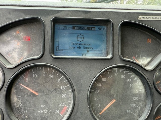2013 Mack R Model