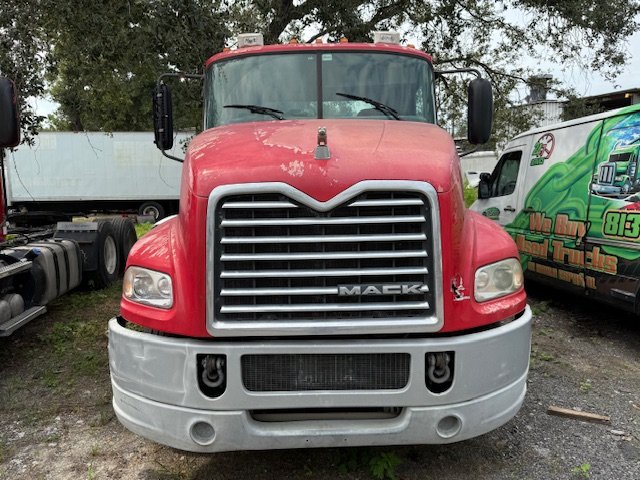 2013 Mack R Model