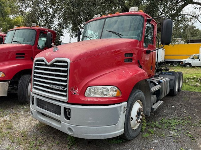 2013 Mack R Model