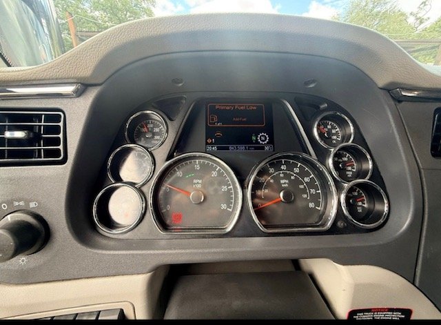 2022 Peterbilt 579