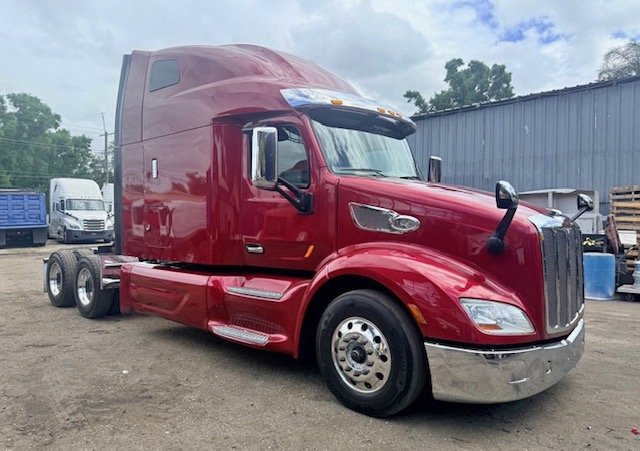 2022 Peterbilt 579