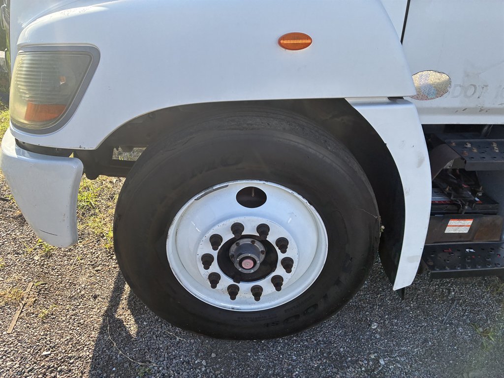 2018 HINO Conventional Type Truck