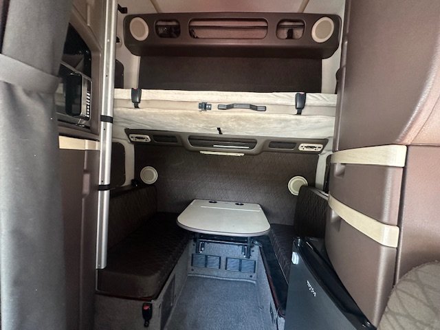 2012 Volvo Vnl