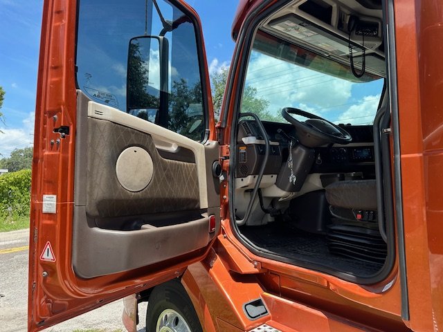 2012 Volvo Vnl