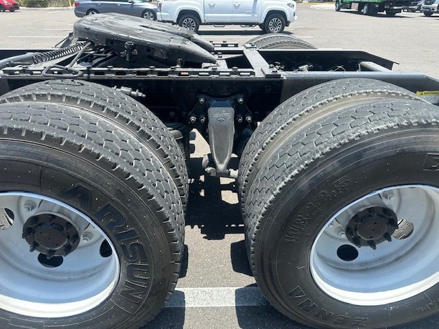 2000 Freightliner FLD120