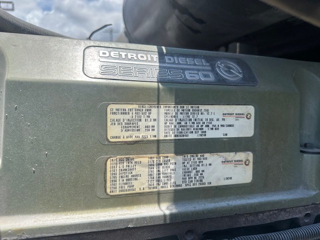 2000 Freightliner FLD120