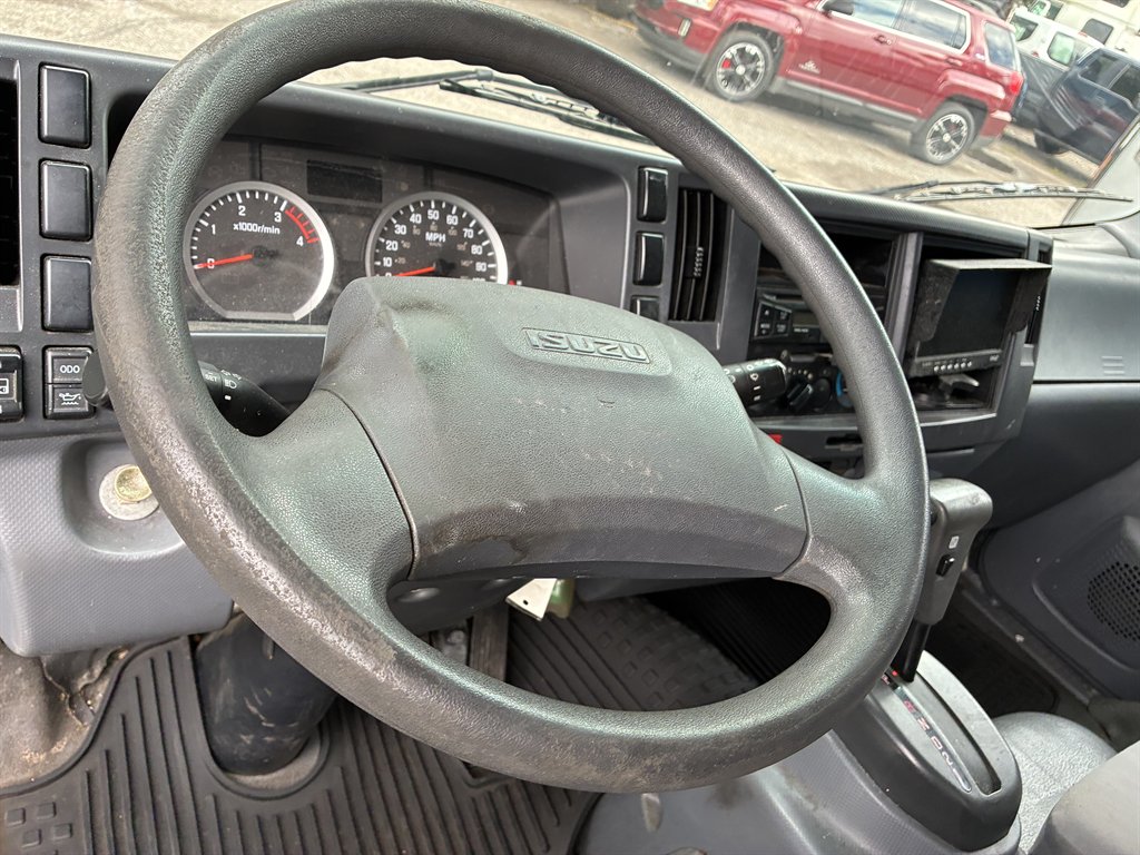 2017 Isuzu Npr-hd