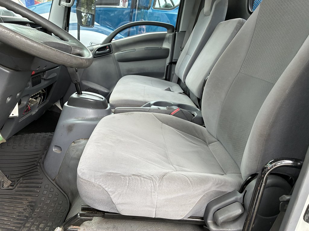 2017 Isuzu Npr-hd