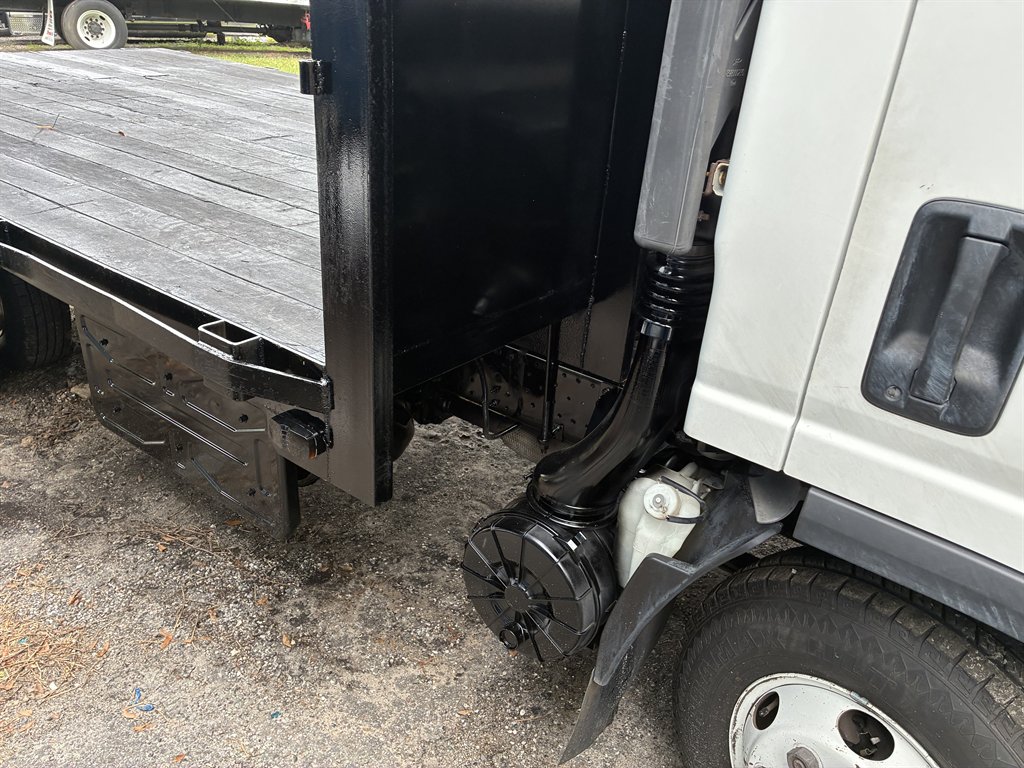 2017 Isuzu Npr-hd