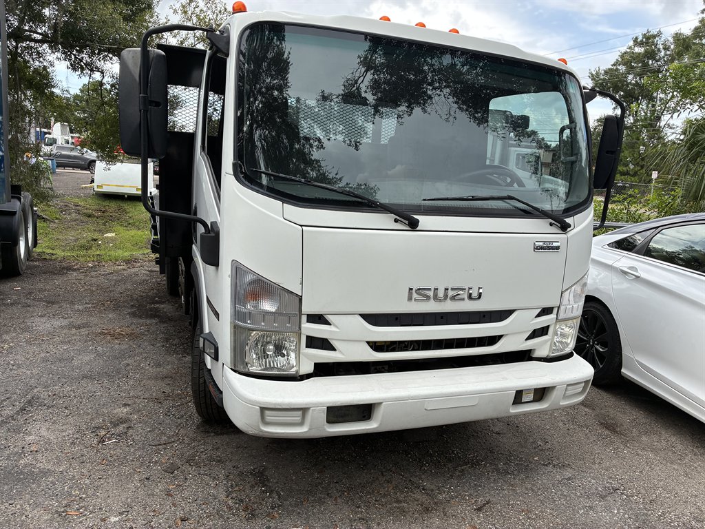 2017 Isuzu Npr-hd