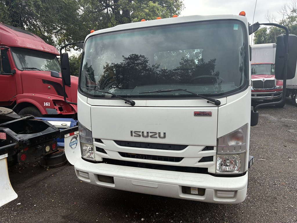 2017 Isuzu Npr-hd