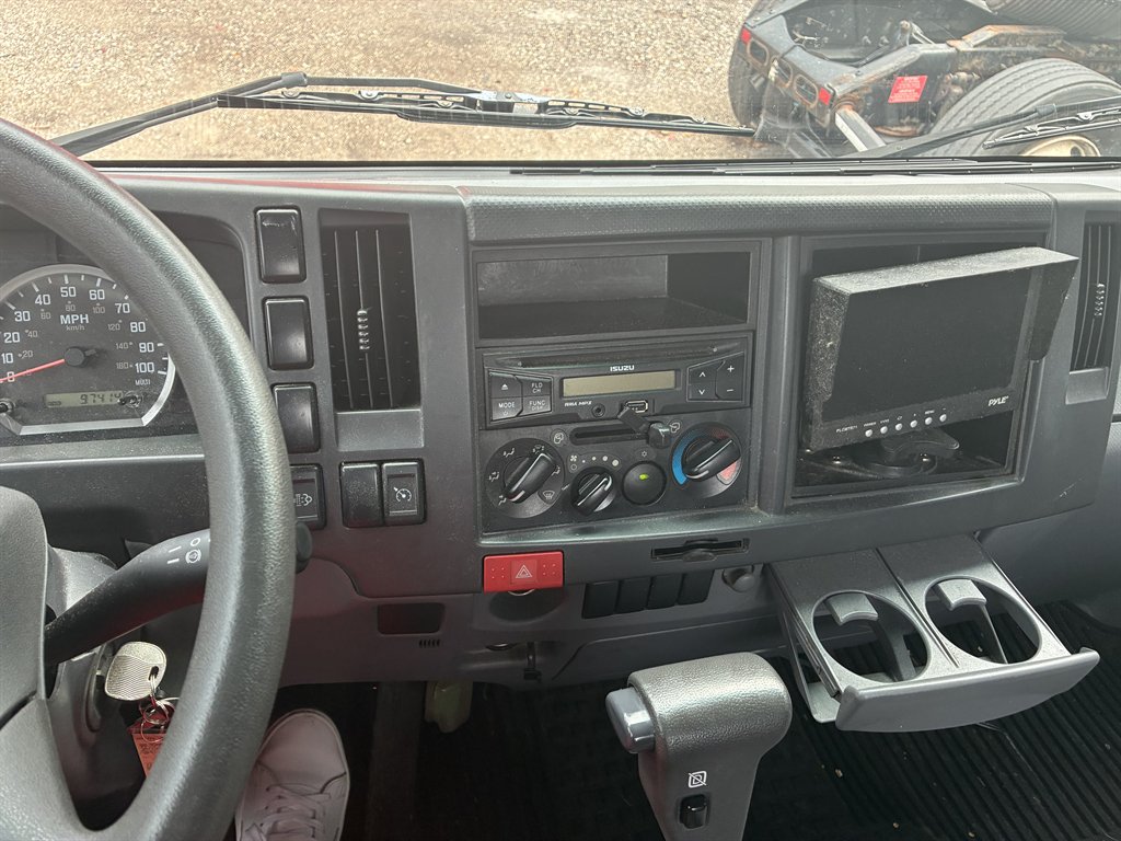 2017 Isuzu Npr-hd