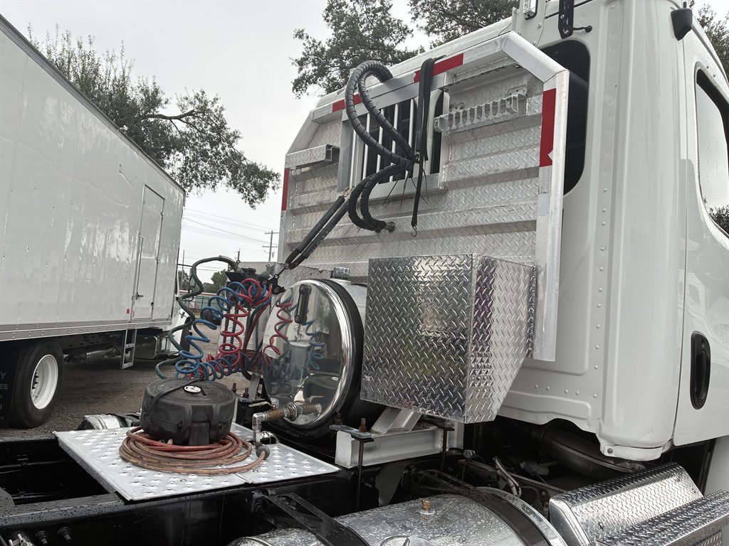 2016 Freightliner Cascadia