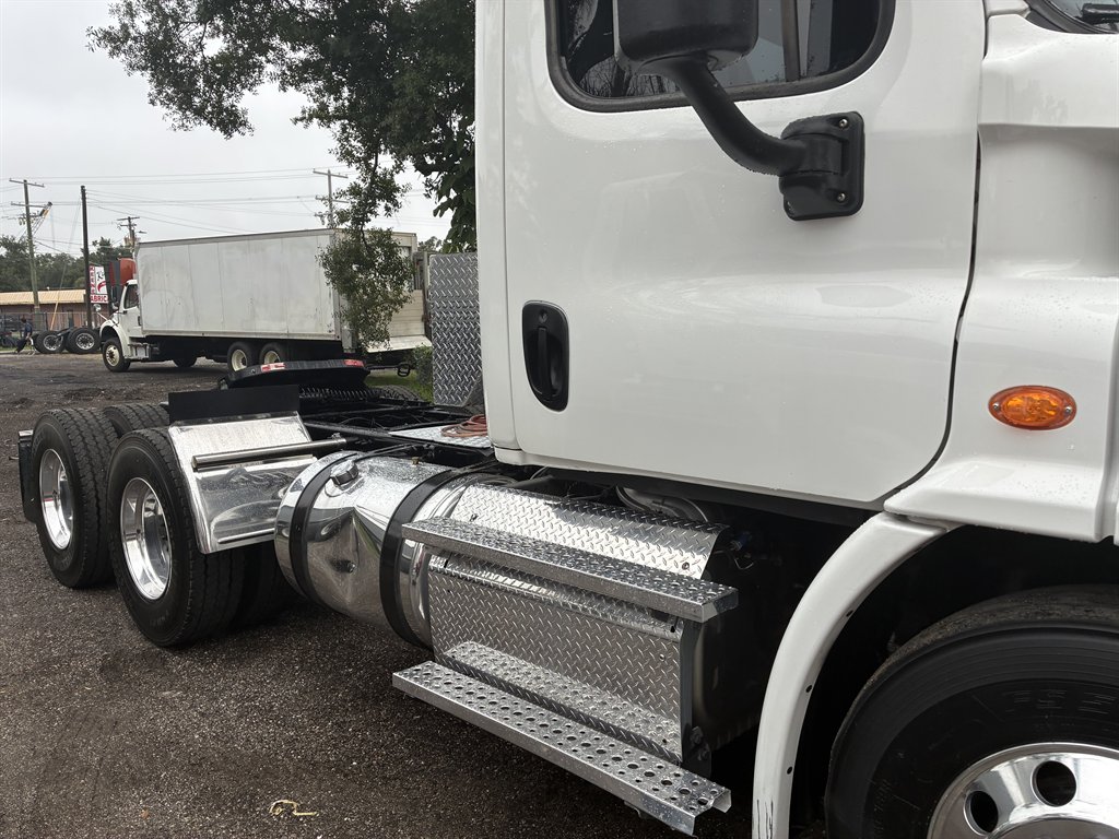 2016 Freightliner Cascadia