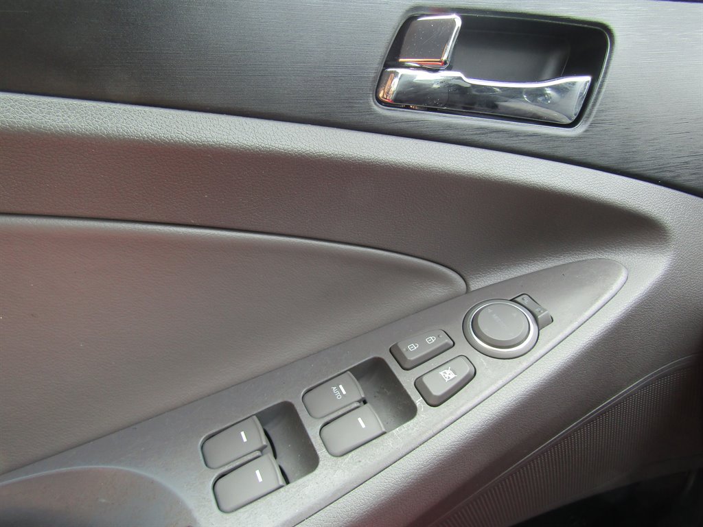 2014 Hyundai Sonata GLS photo