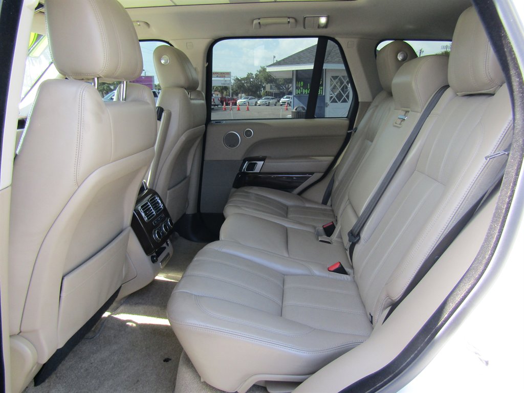 2016 Land Rover Range Rover - $18,999