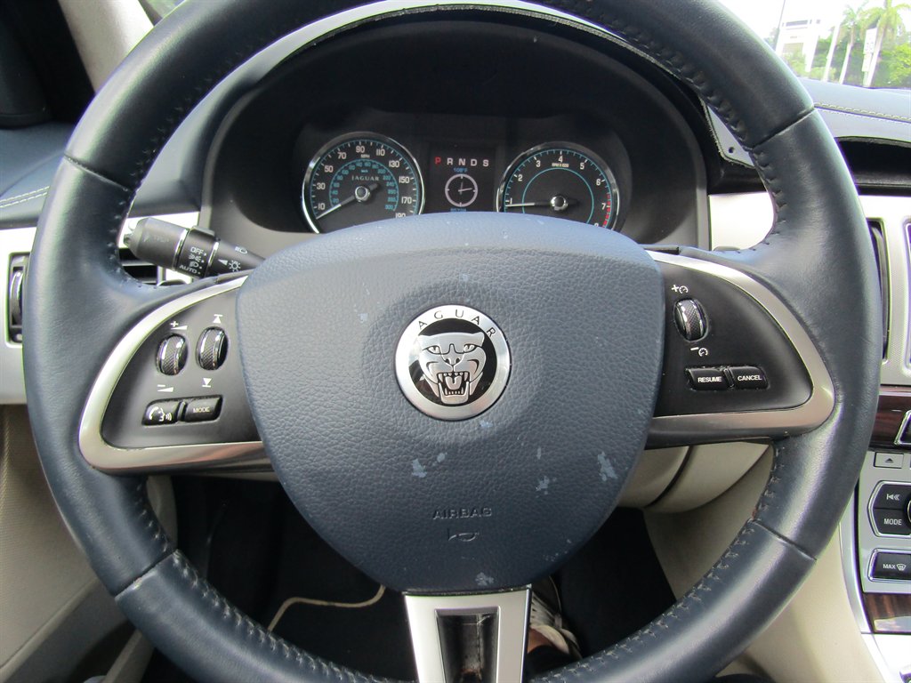 2013 Jaguar XF - $8,999