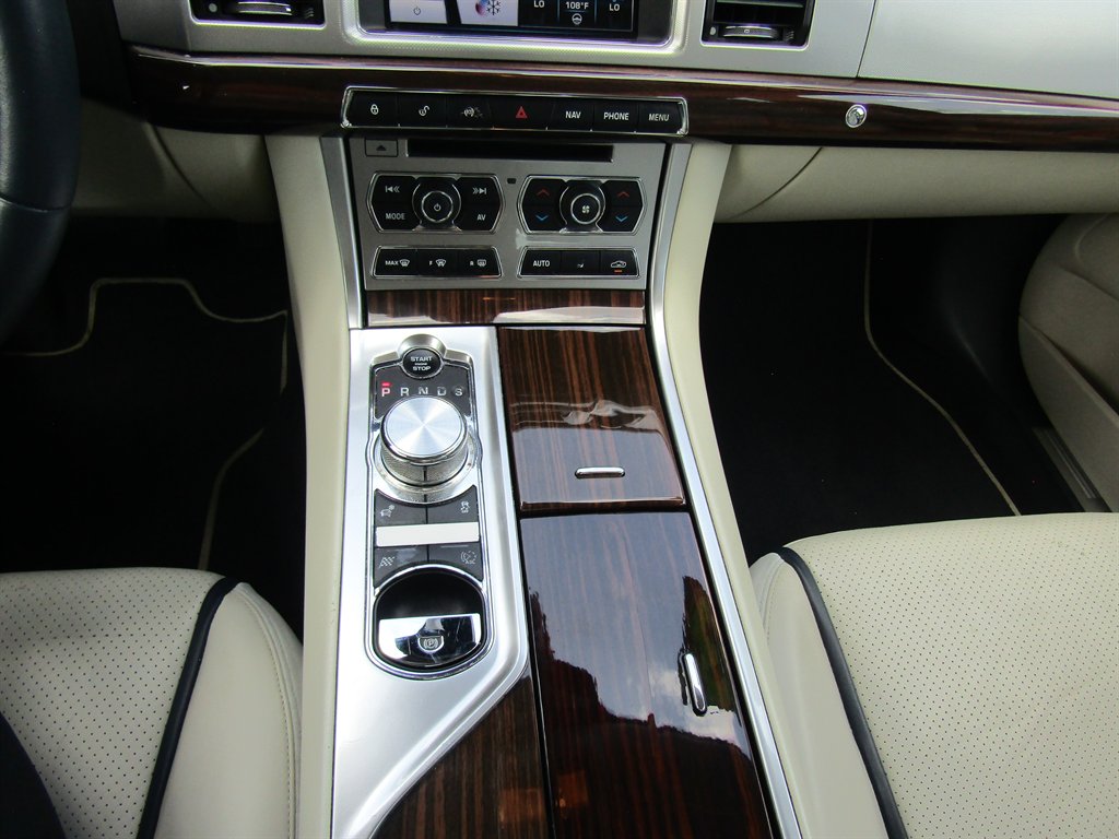 2013 Jaguar XF - $8,999