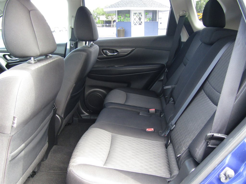 2018 Nissan Rogue - $11,999